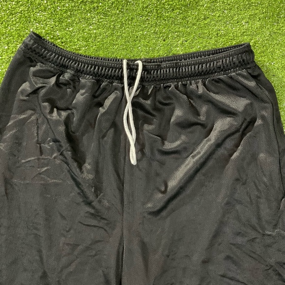Vintage Men’s Black Basketball Shorts - Picture 3 of 7